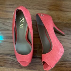 Talia Sodi shoes platform pump peep toe sneak